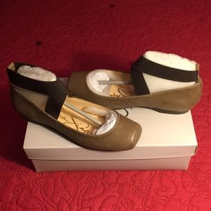 Jessica Simpson Ballet Flat -Size 6